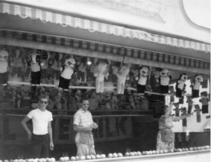 Riverview_Chicago_b-w_075